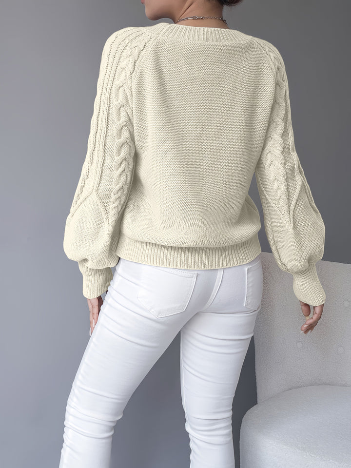 Maren | Gruby sweter z splotem w warkocze