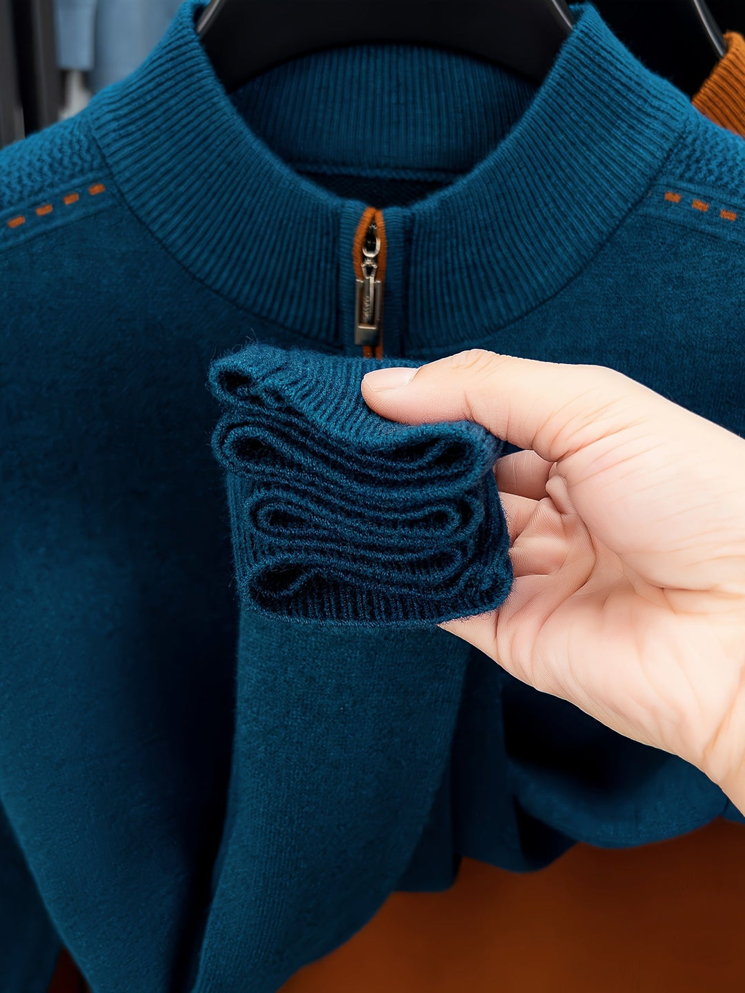 Alden | Sweter z zamkiem na szyi