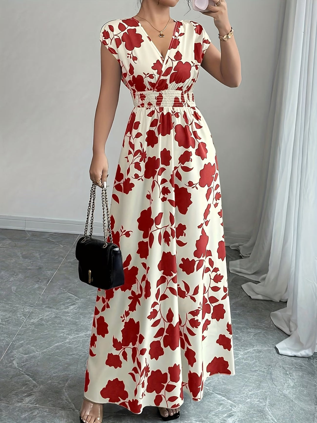 Sariyah | Elegancka Sukienka Bez Rękawów z Dekoltem w Serek