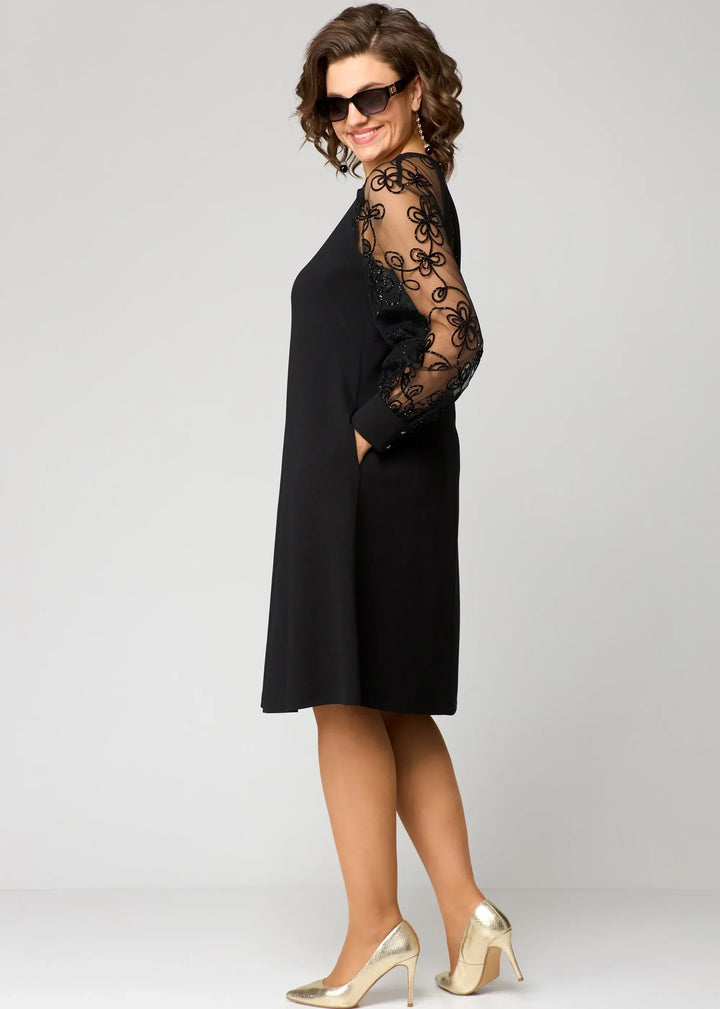 Fiona | Elegancka Sukienka Koronkowa z Kwiatowymi Rękawami