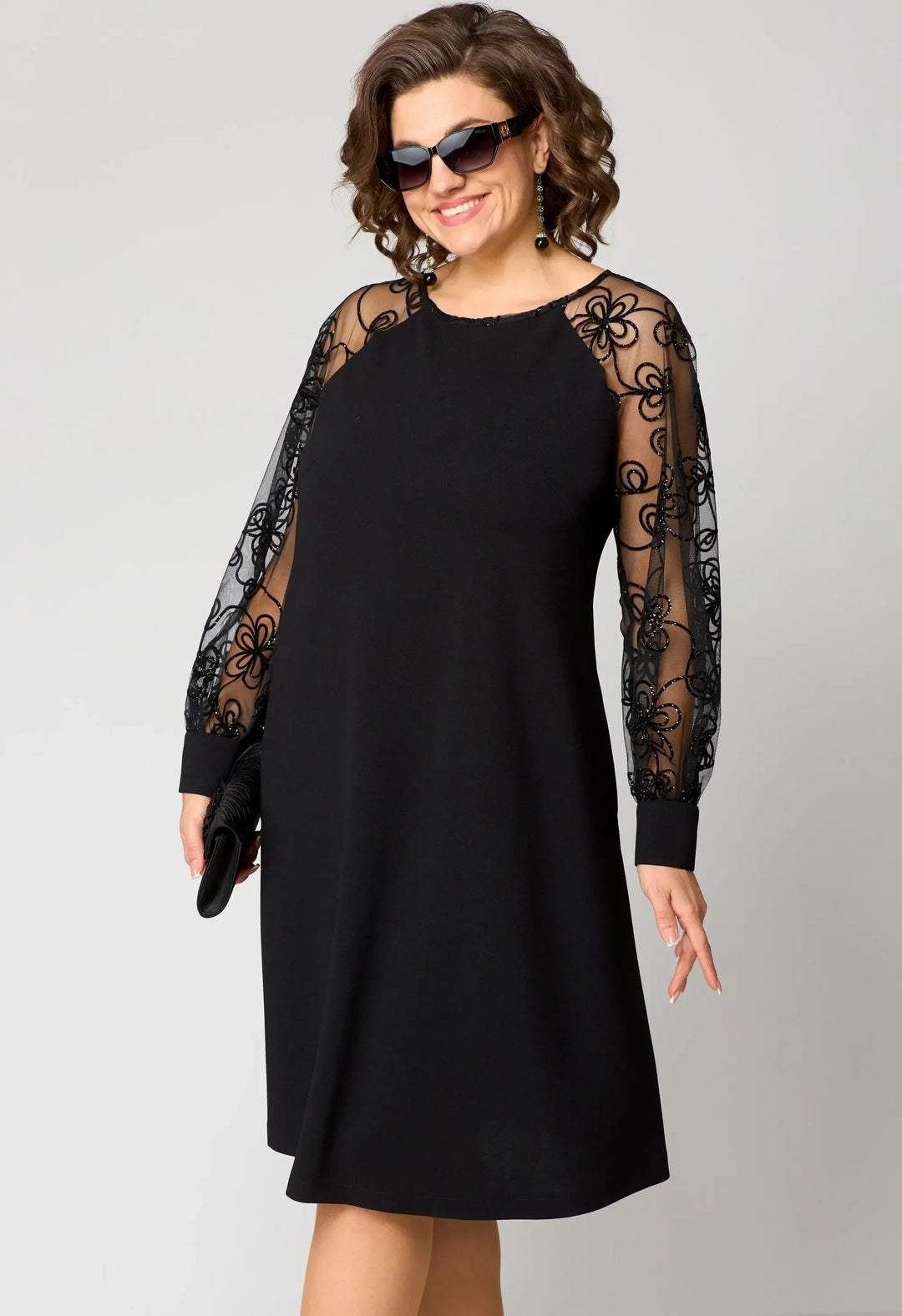 Fiona | Elegancka Sukienka Koronkowa z Kwiatowymi Rękawami