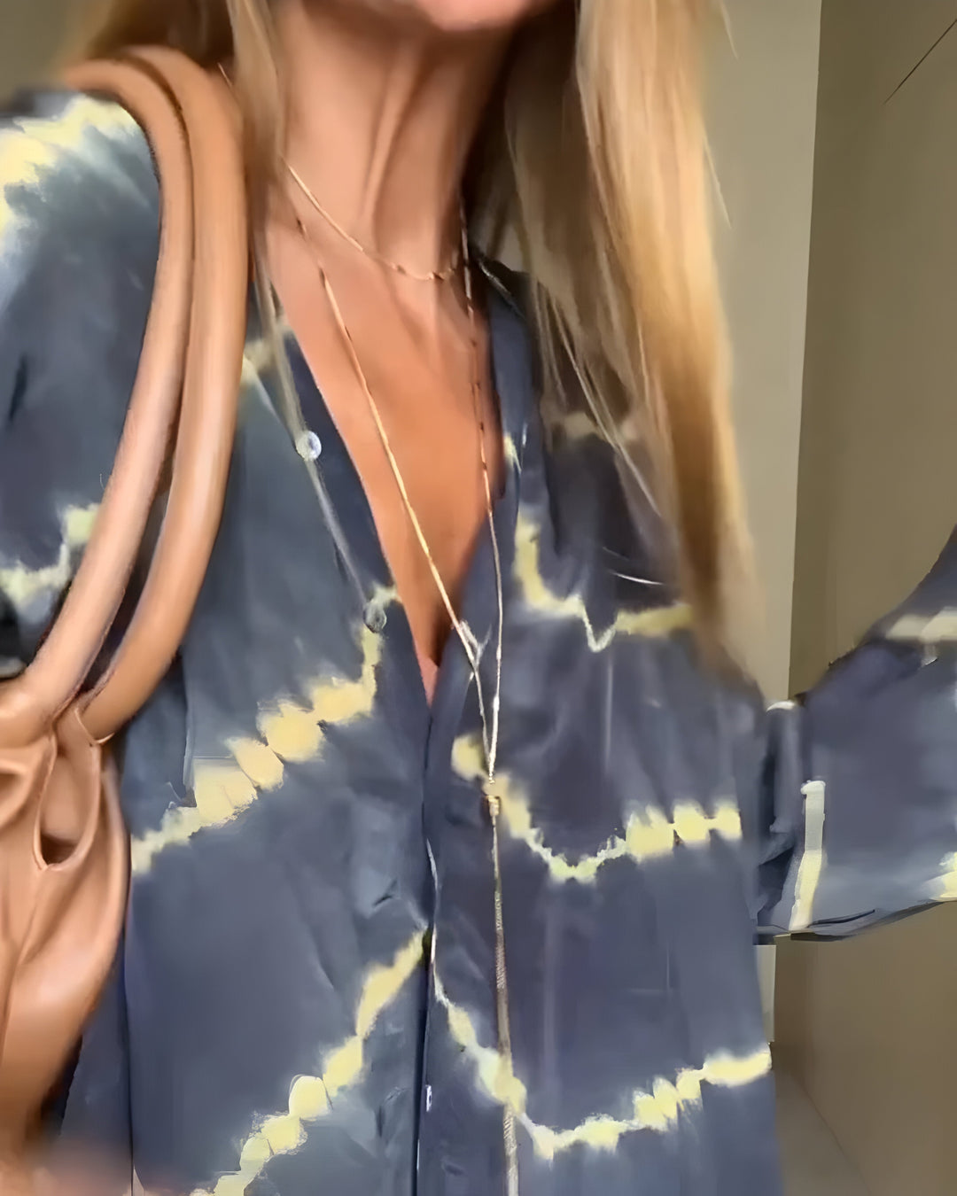 Julia | Stylowa Sukienka Oversized z Dekoltem w Serek