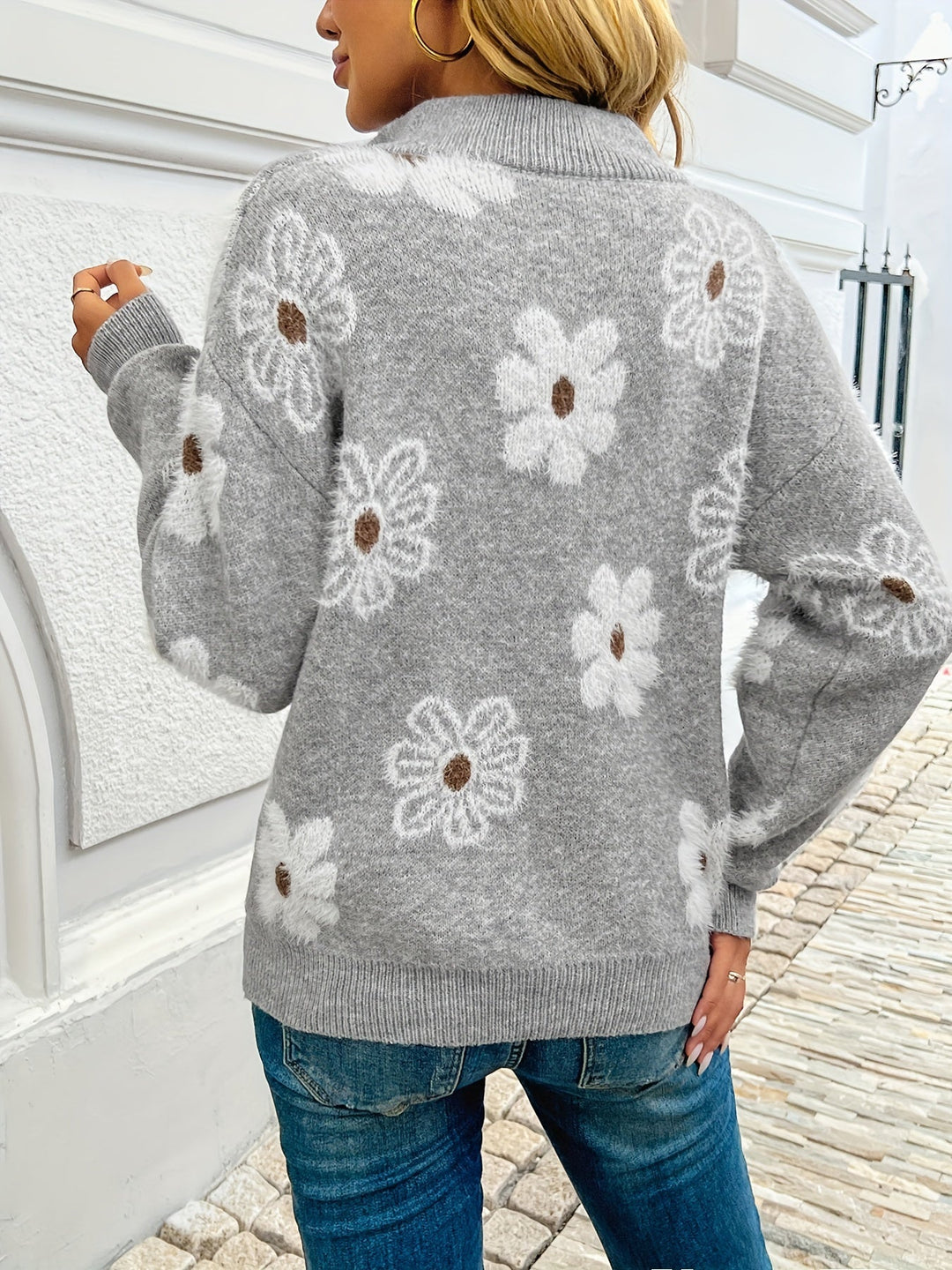 Larissa | Kwiatowy Sweter z Połową Zamka