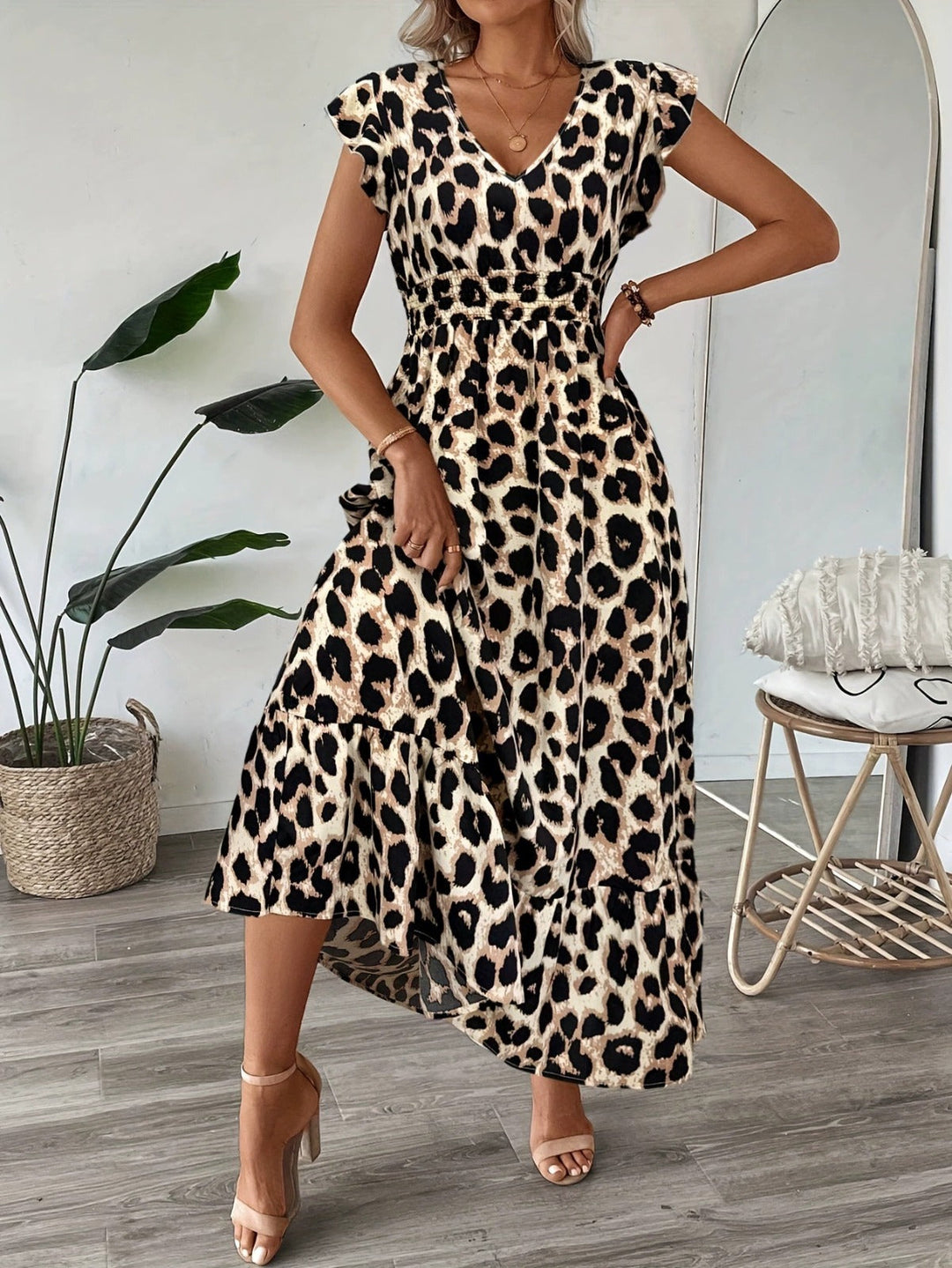 Arabella | Elegancka Letnia Sukienka z Haftem