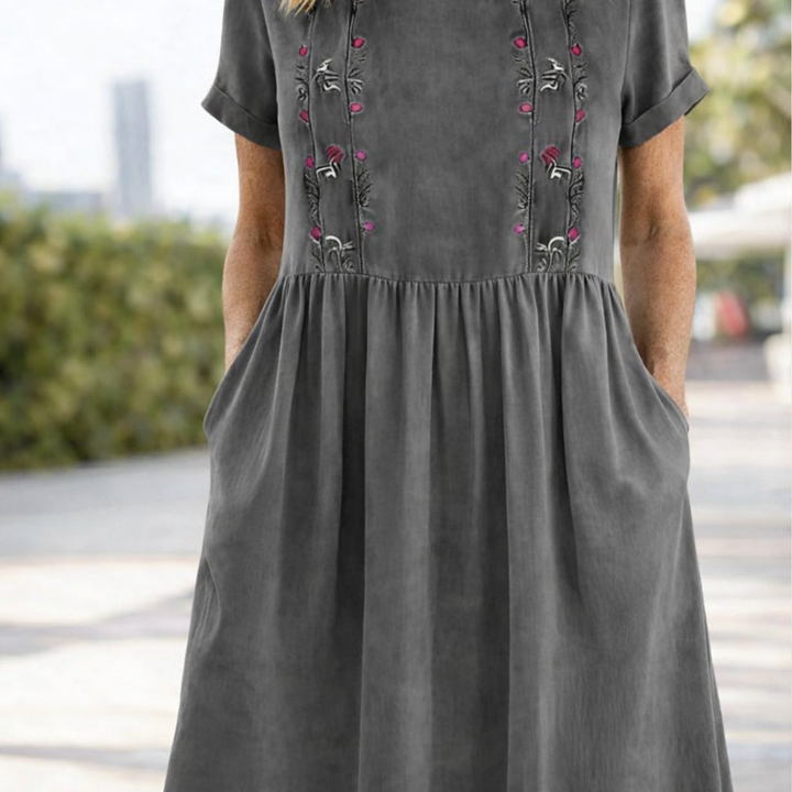 Trixie | Elegancka Kwiatowa Letnia Sukienka Midi