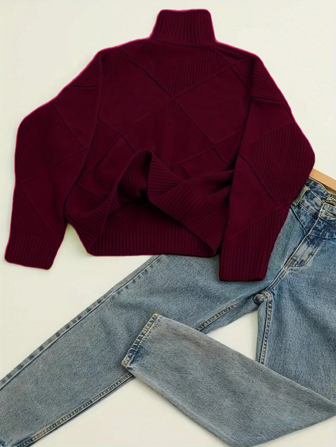 Freya | Sweter z teksturowanym golfem