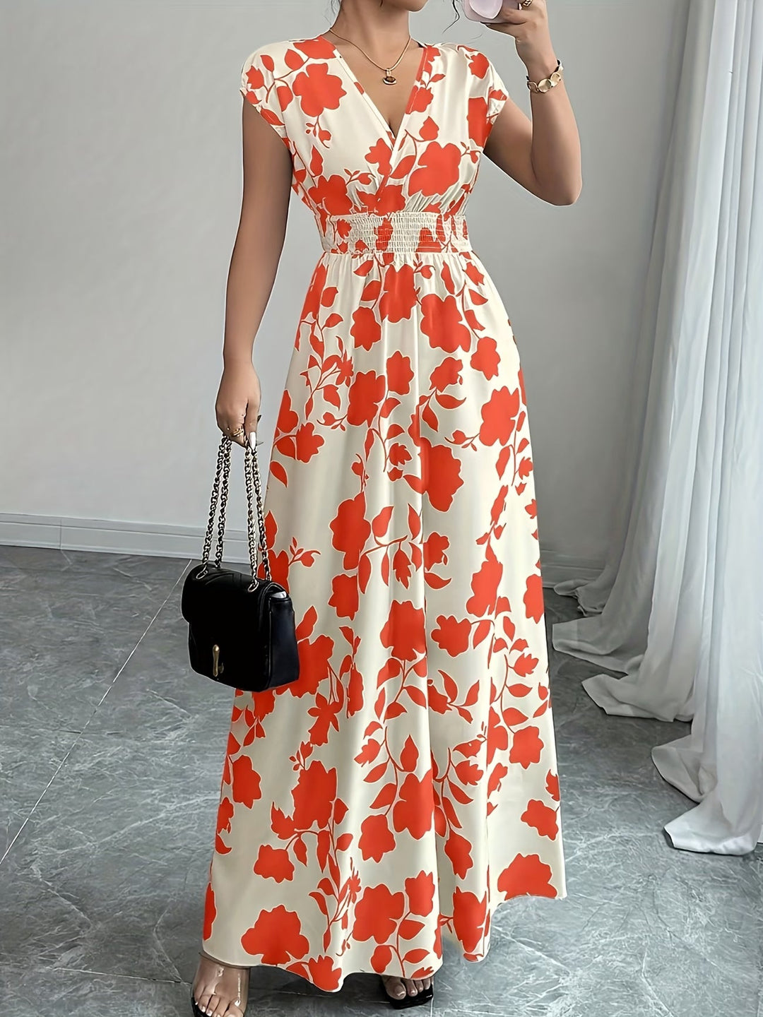 Sariyah | Elegancka Sukienka Bez Rękawów z Dekoltem w Serek