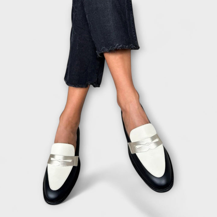 Zara | Klasyczne czarne loafersy o metalicznym wykończeniu