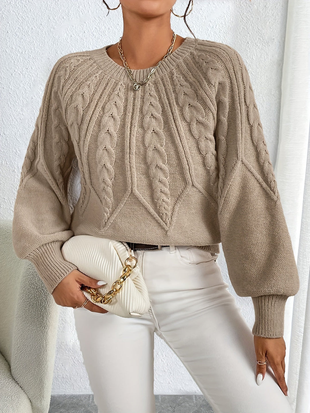 Maren | Gruby sweter z splotem w warkocze